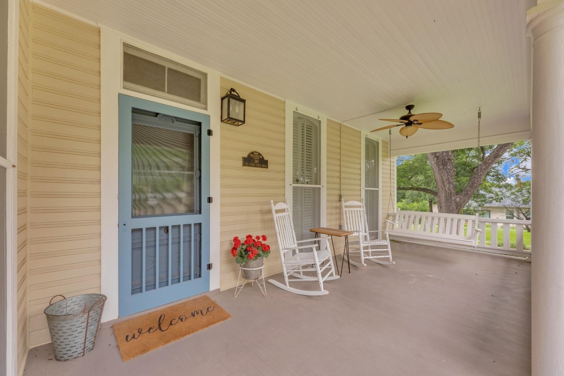 Property Photo: 403 E 4th Street S TX 78626