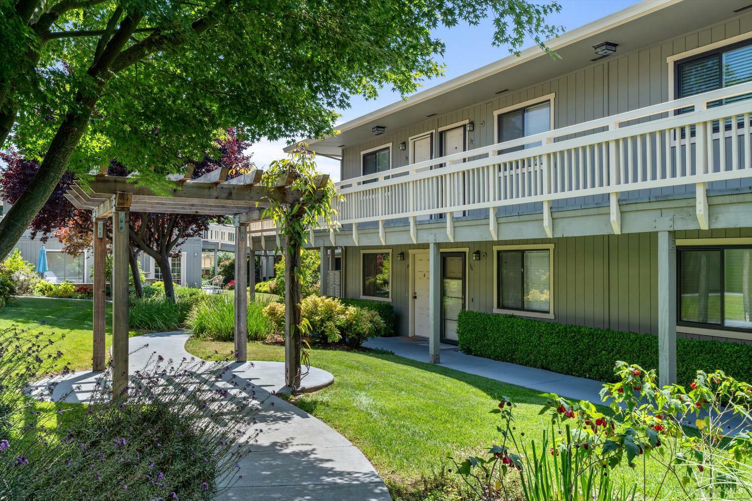 Property Photo:  720 Petaluma Boulevard 35  CA 94952 