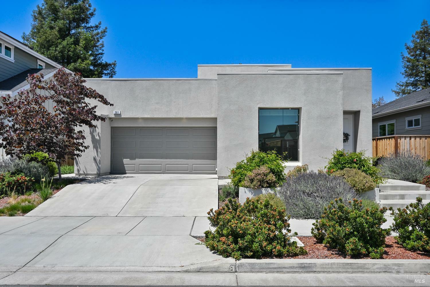 Property Photo: 261 Spanish Oak Drive CA 95492