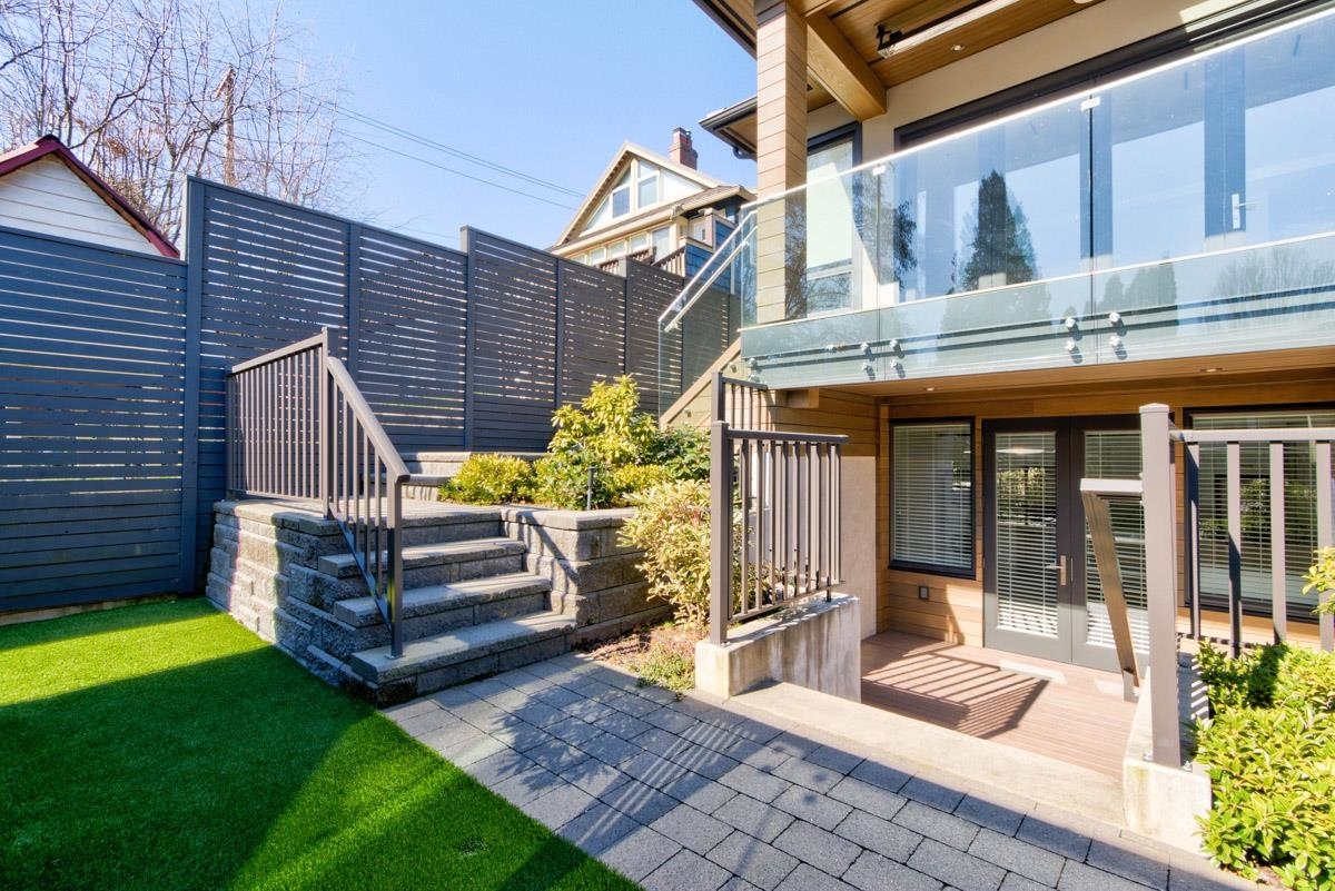 Property Photo:  1488 Jefferson Avenue  BC V7T 2B4 