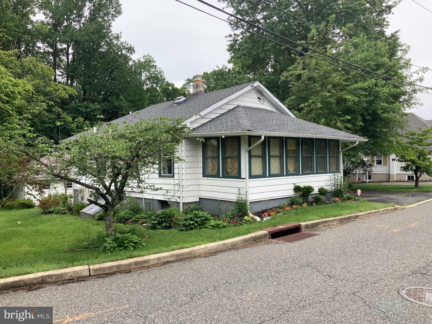 Property Photo: 52 Thorntown Lane NJ 08505