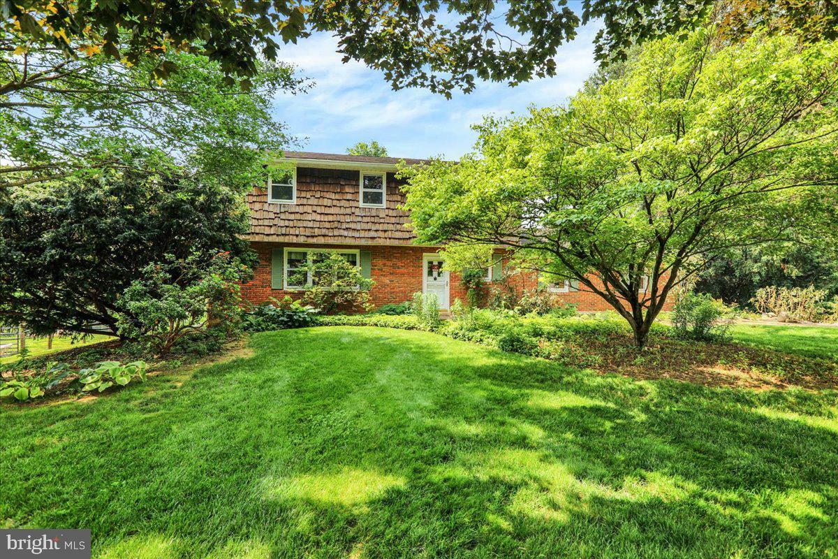 Property Photo:  115 Carol Drive  PA 17582 
