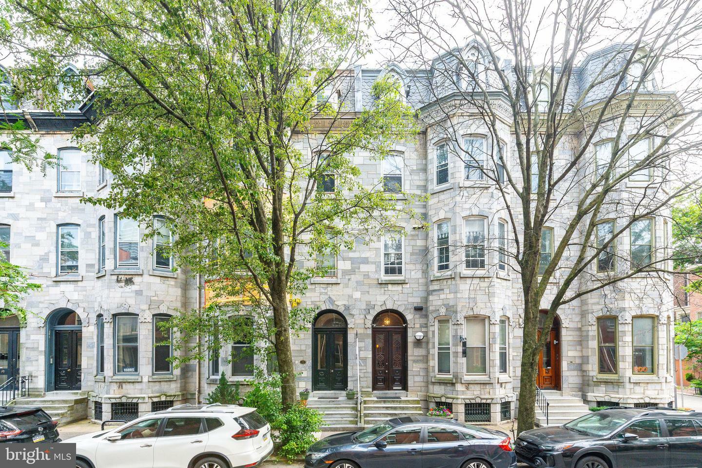 Property Photo: 2112 Pine Street 2 PA 19103