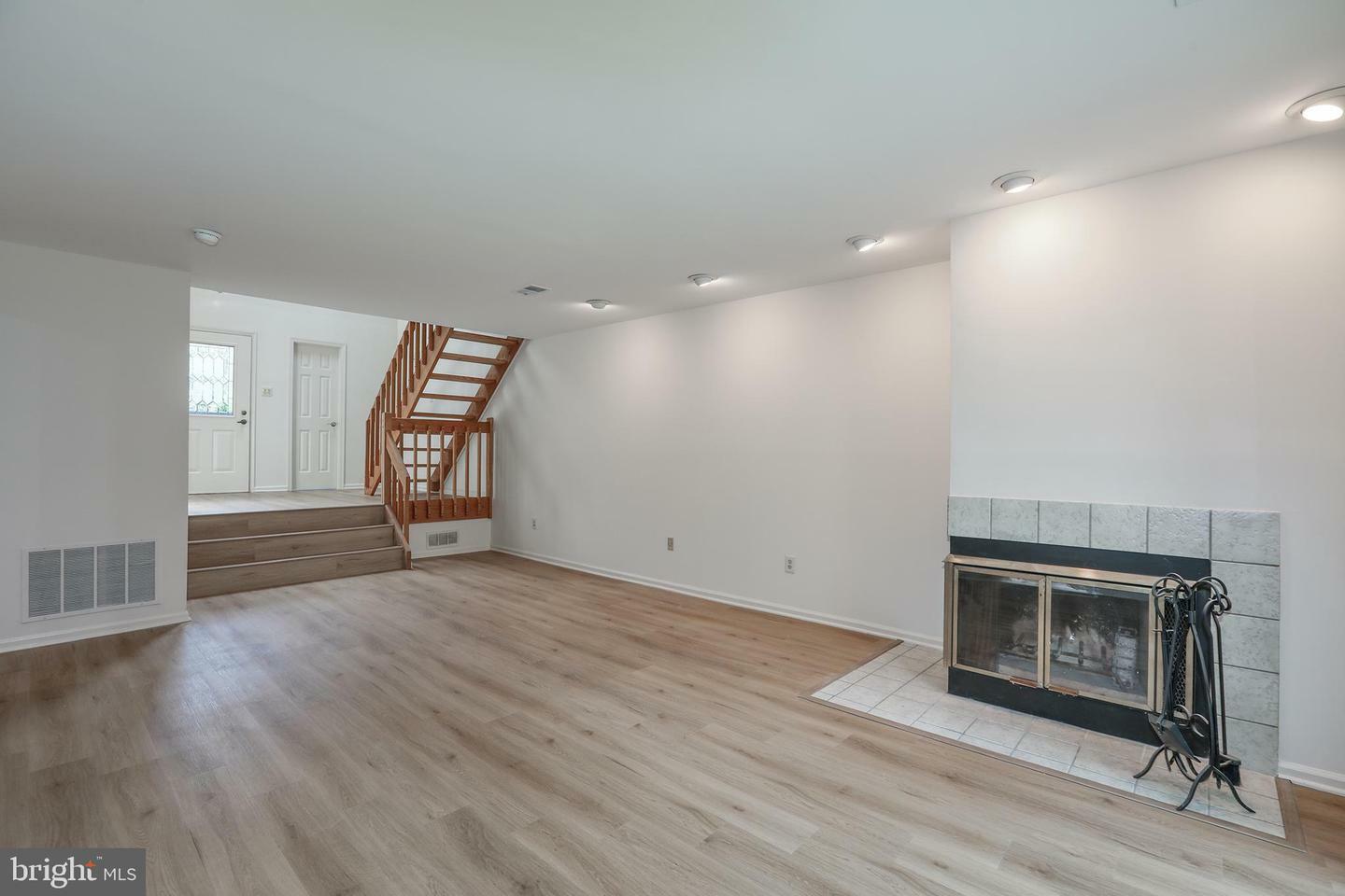 Property Photo: 20 Andover Circle F NJ 08540