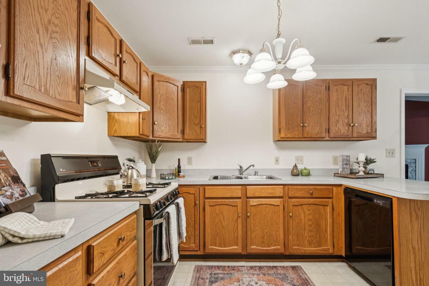 Property Photo: 9839 Dominion Forest Circle VA 22408