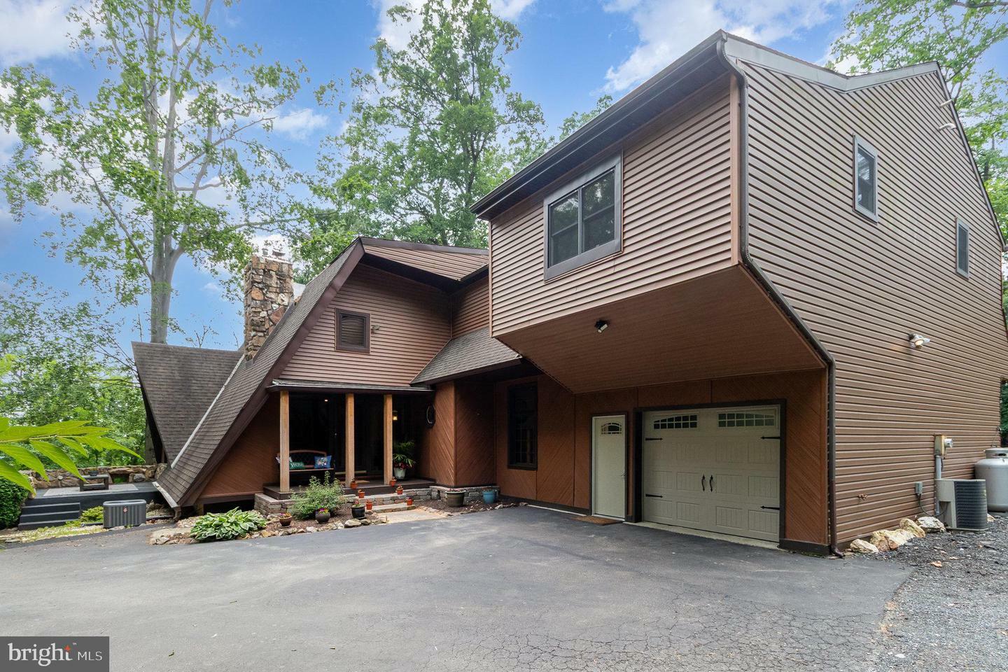 Property Photo: 310 Indian Head Road PA 17512