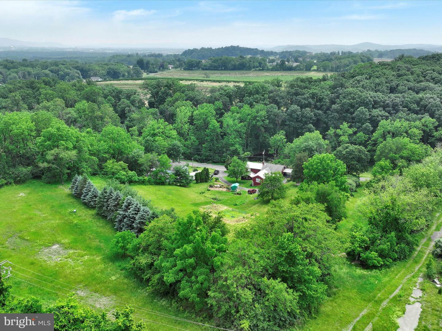 Property Photo: 947 Shoemakersville Road PA 19555