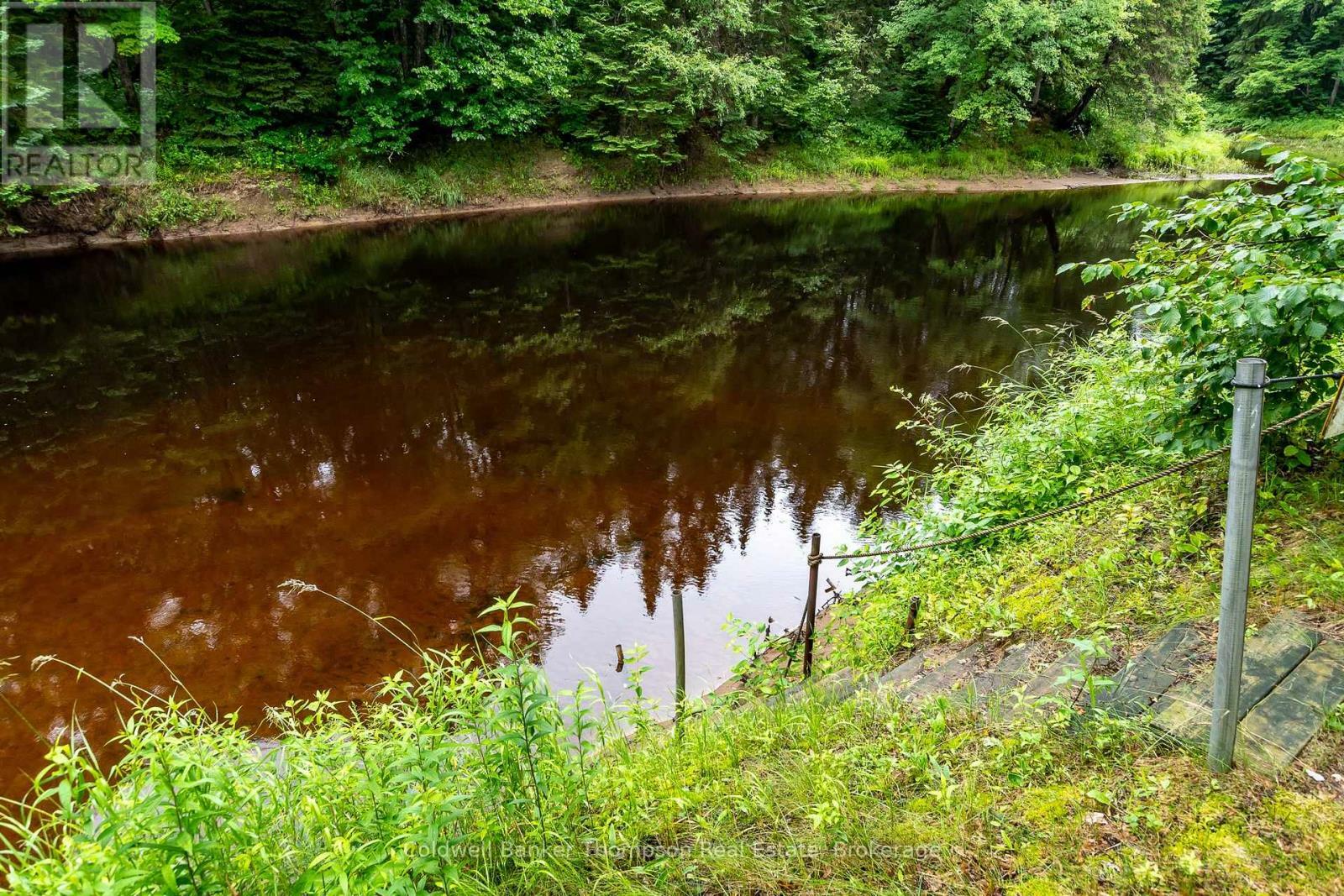Photo de la propriété: 157 Groeger Road ON P1H 2J4