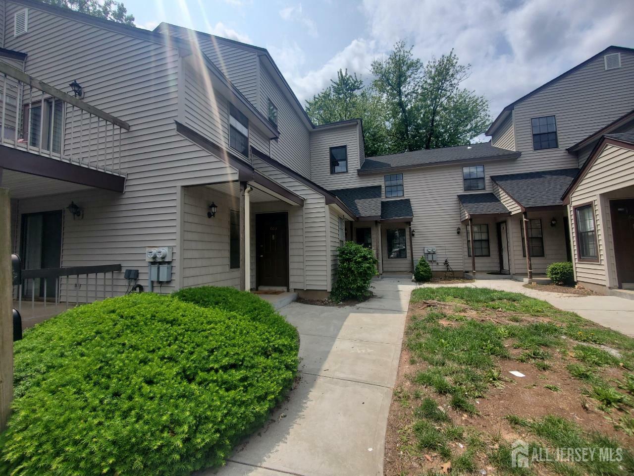 603 Woodbridge Commons Way  Iselin NJ 08830 photo