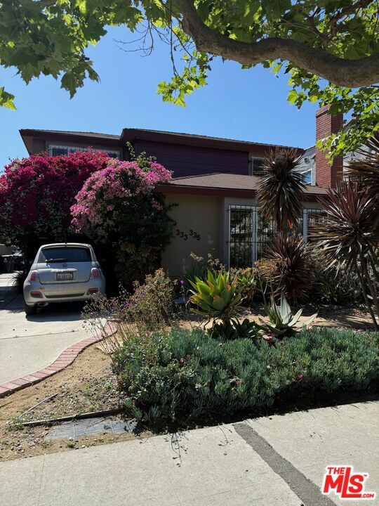 333 N Detroit St  Los Angeles CA 90036 photo