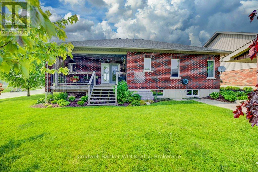 Property Photo: 430 King Street East ON N0G 2L2