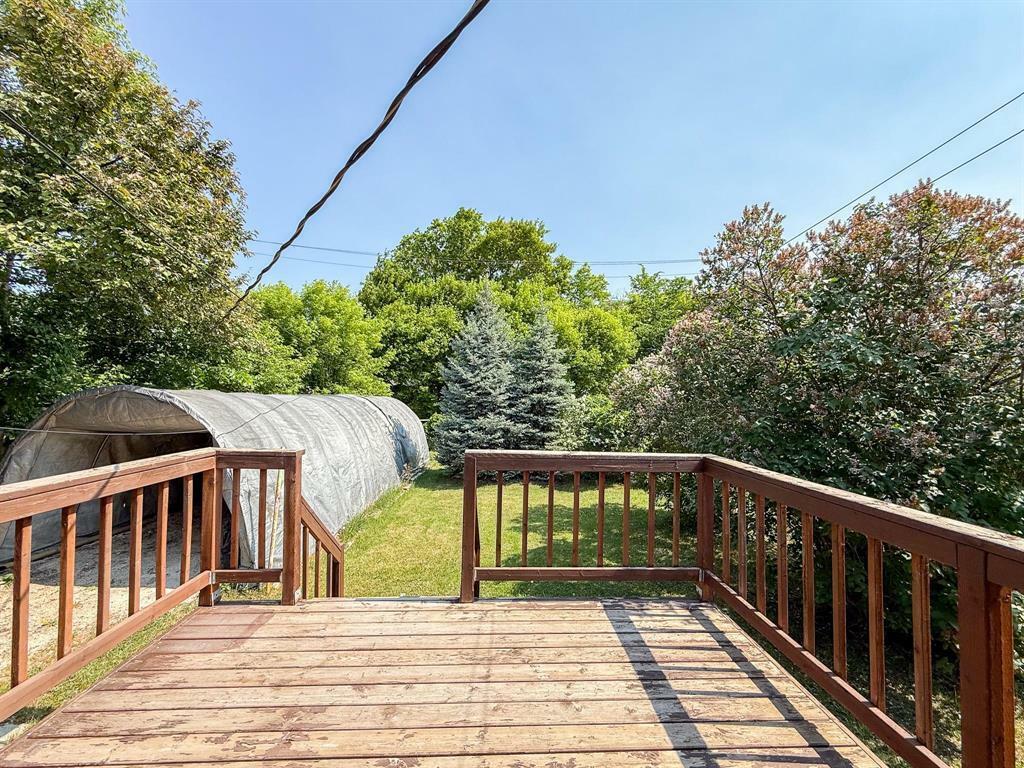 Property Photo: 413 Vaughan Avenue MB R1A 0S8