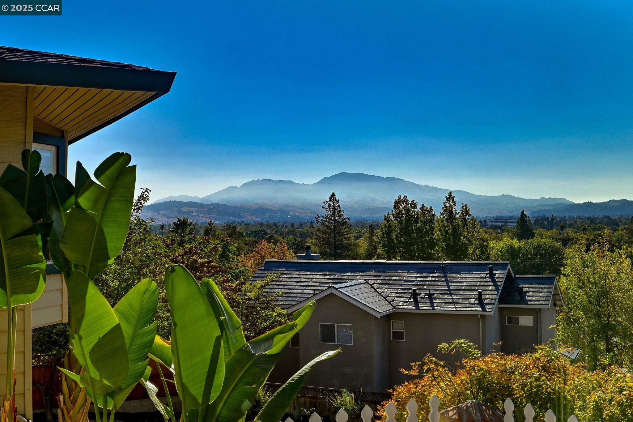 Property Photo: 576 Best Rd CA 94523