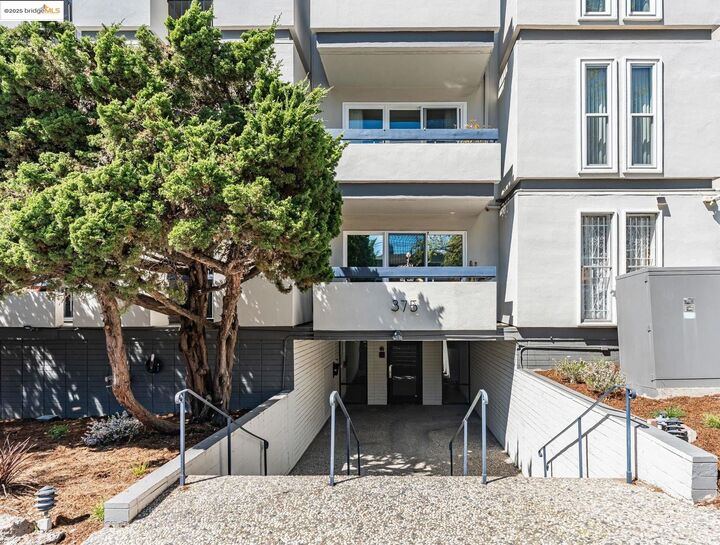 Property Photo:  375 Jayne Avenue 106  CA 94610 