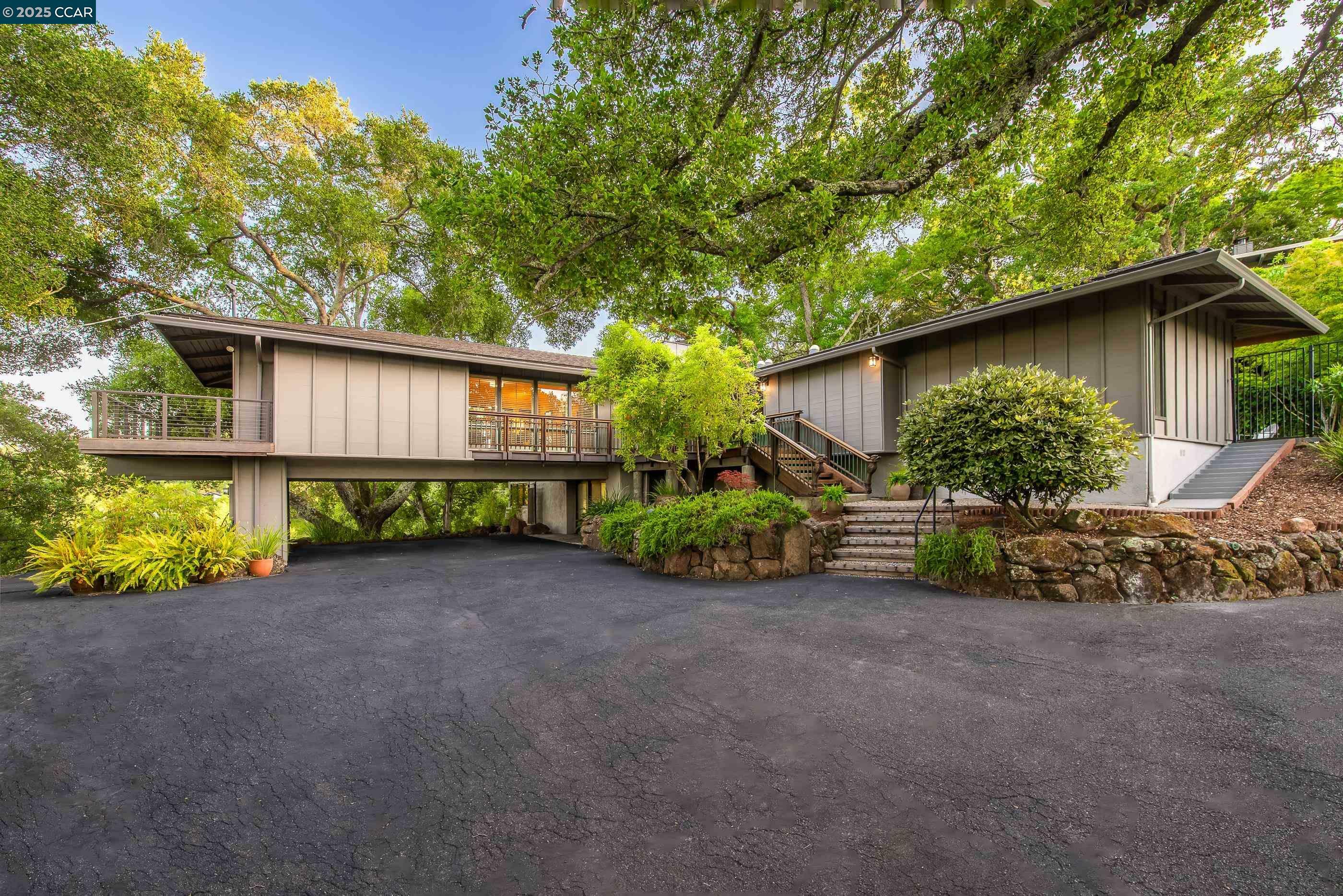 71 Silverwood Dr  Lafayette CA 94549 photo