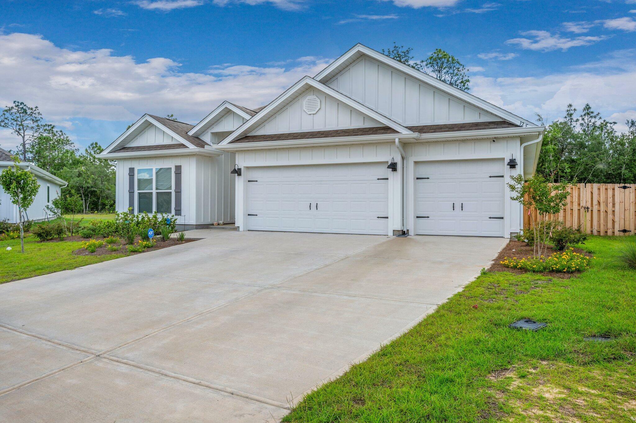 Property Photo: 125 Hobson Avenue FL 32539