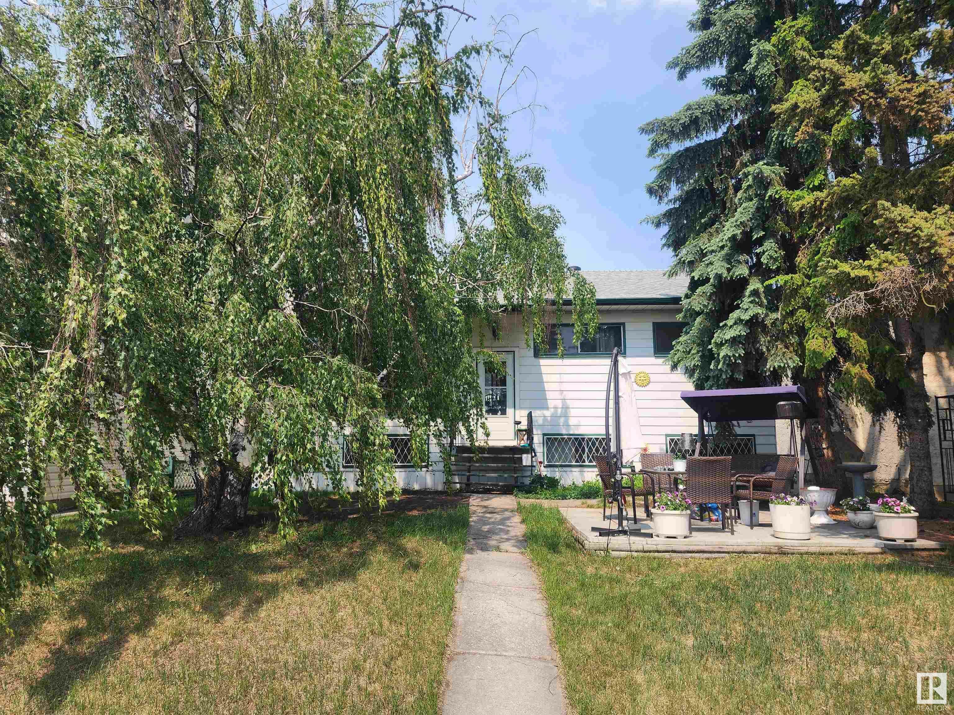 13212 128 Avenue NW  Edmonton AB T5L 3H2 photo