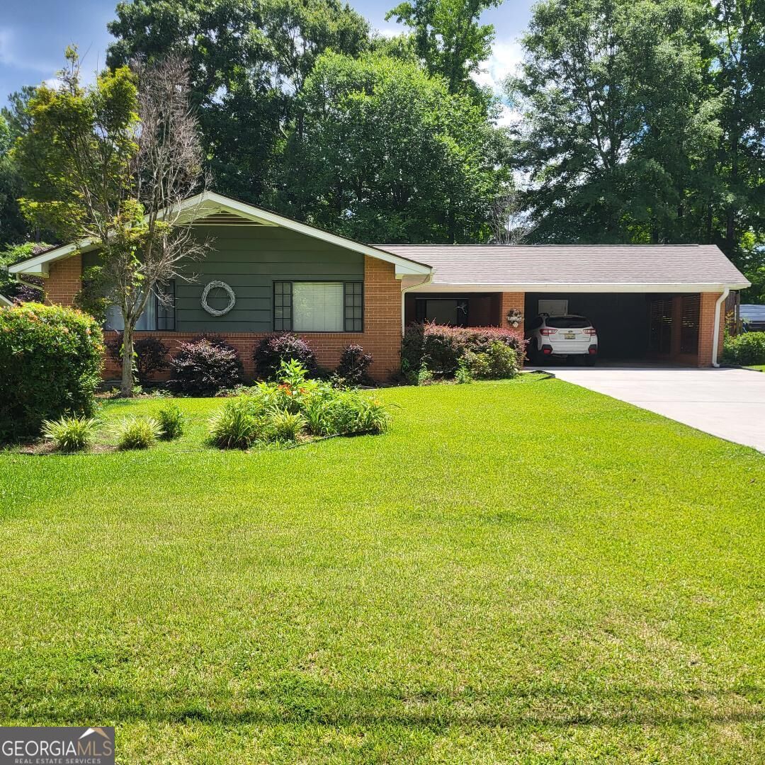 Property Photo: 2408 19th Avenue AL 36854
