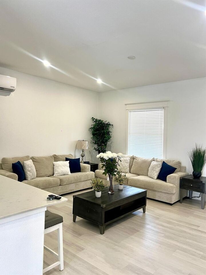 Property Photo: 203 S Lockwood Drive TX 77011