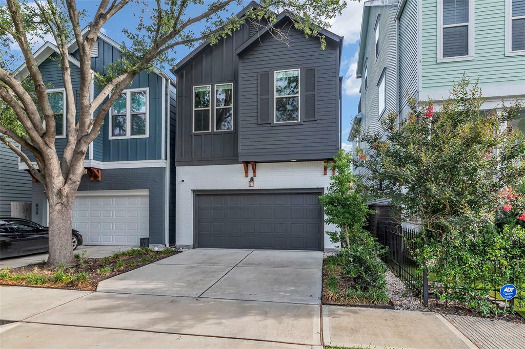 Property Photo: 831 E 26th Street TX 77009