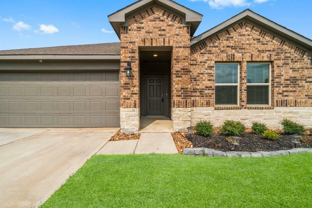 Property Photo: 3713 Shady Elk Court TX 77301