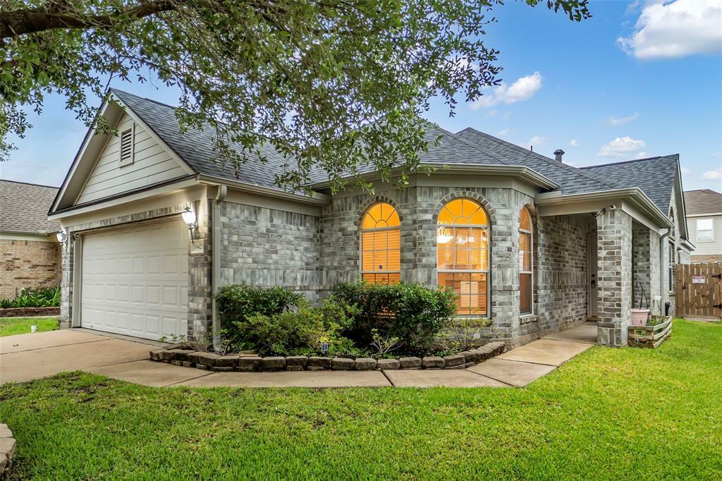 Property Photo: 18423 Grove Brook Lane TX 77429