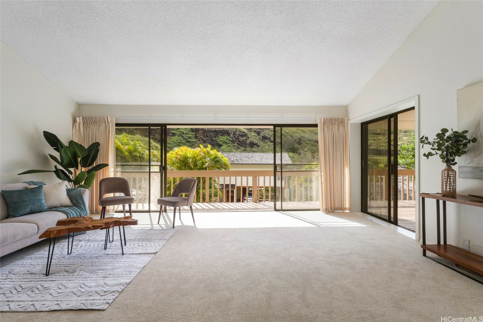 Property Photo: 1630 Kalaniiki Street 31 HI 96821