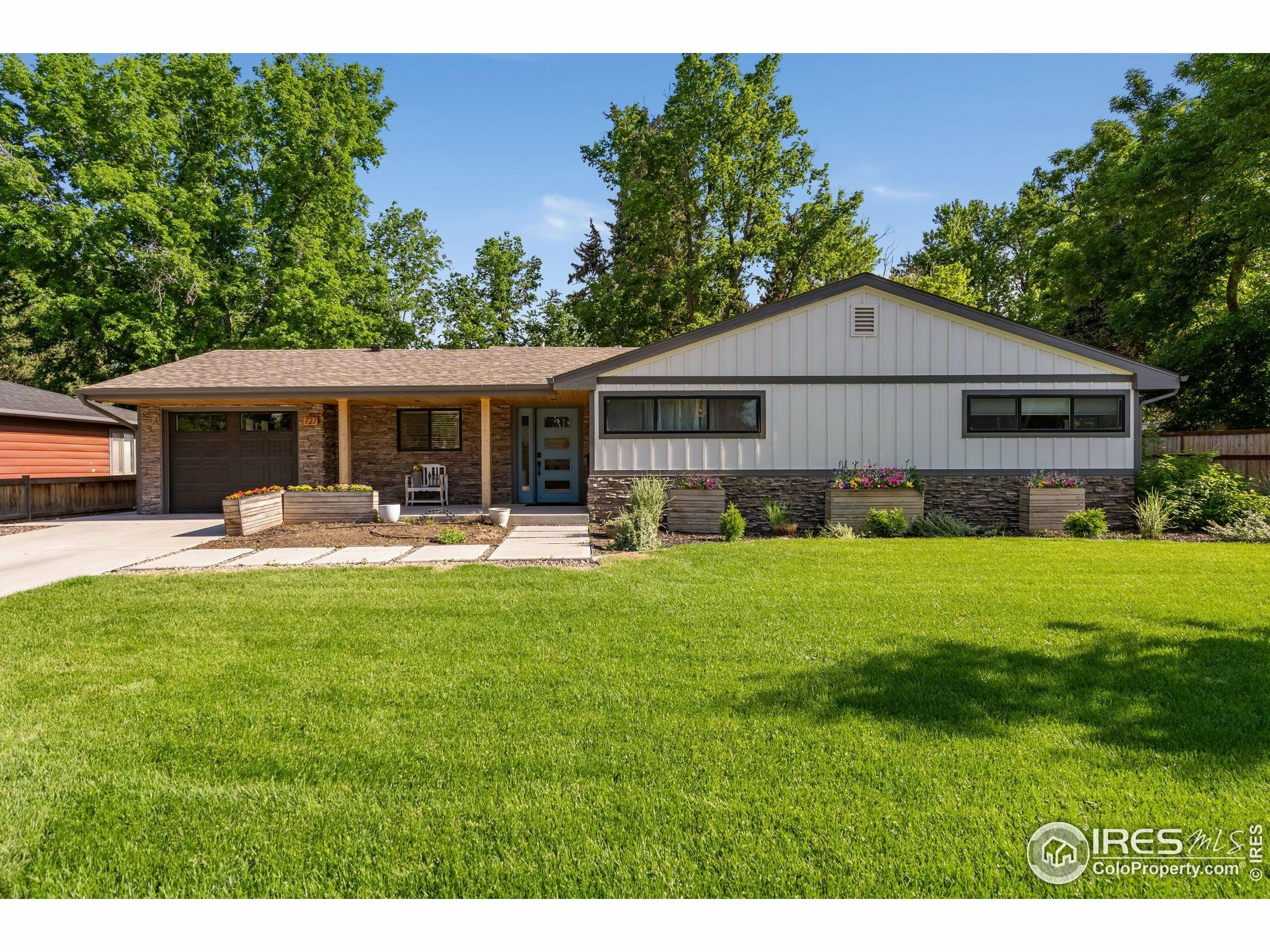 Property Photo: 727 Locust St CO 80524