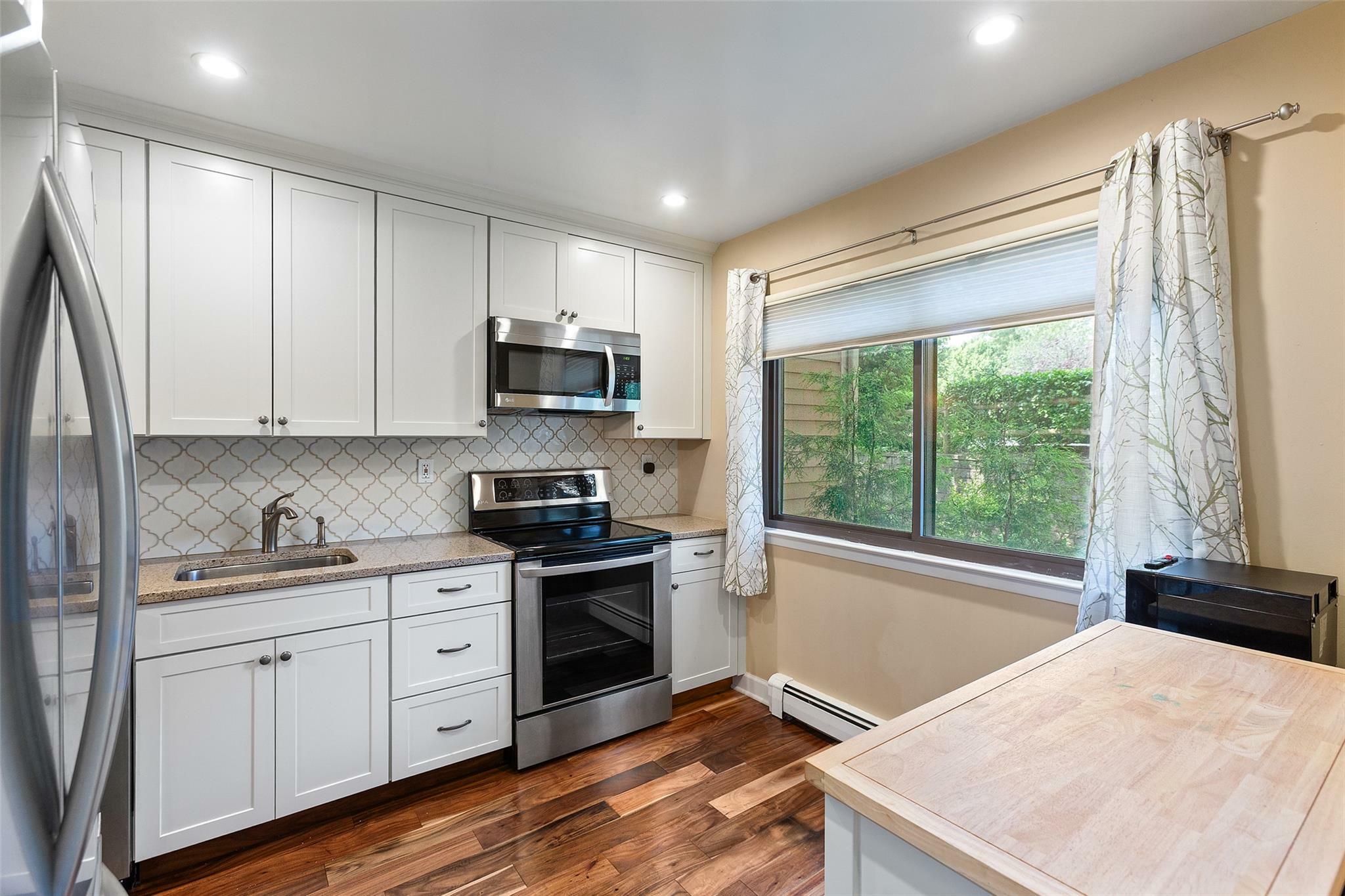 Property Photo: 240 Treetop Crescent NY 10573