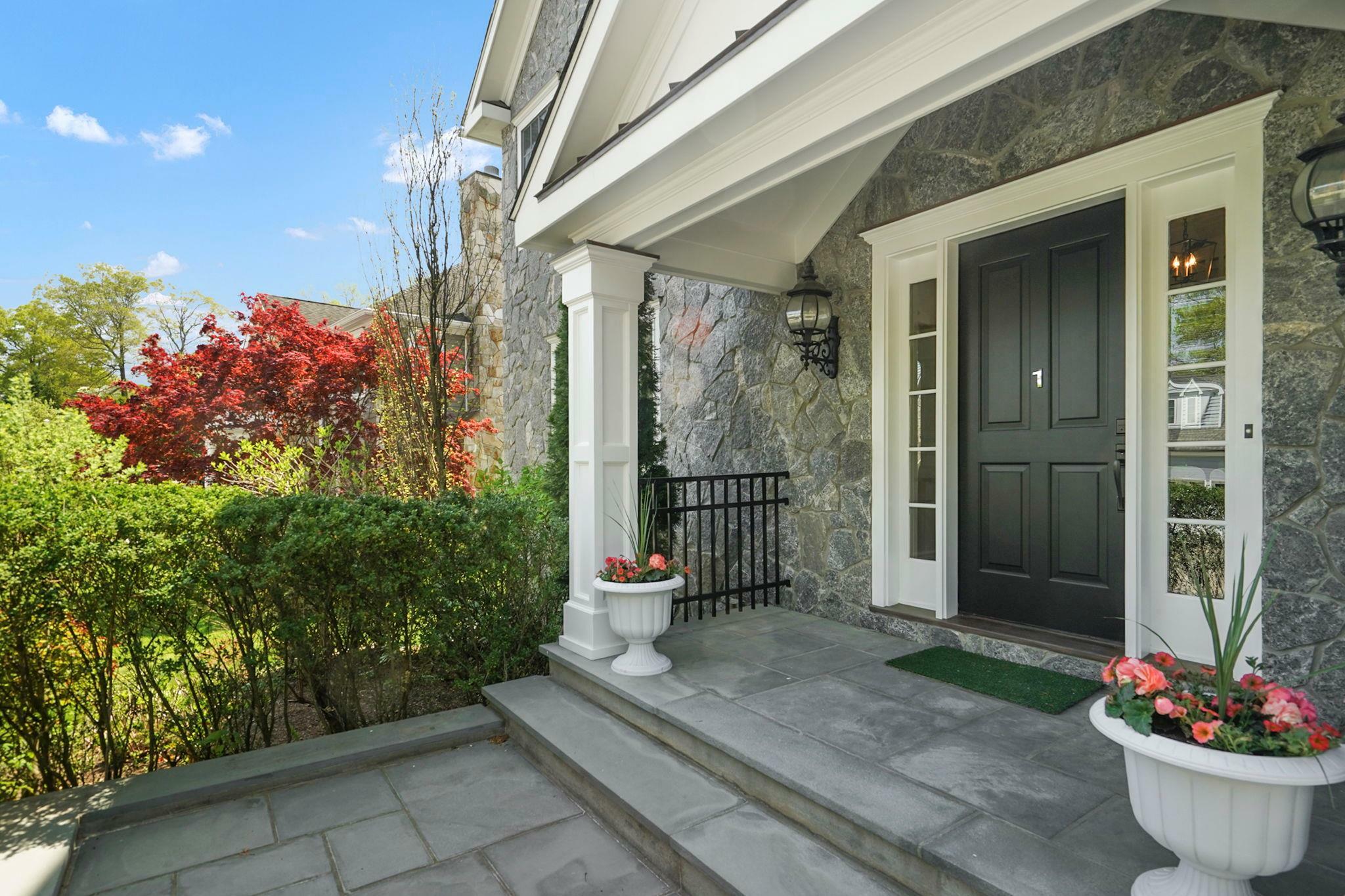 Property Photo: 1 Pinebrook Hollow Drive NY 10804