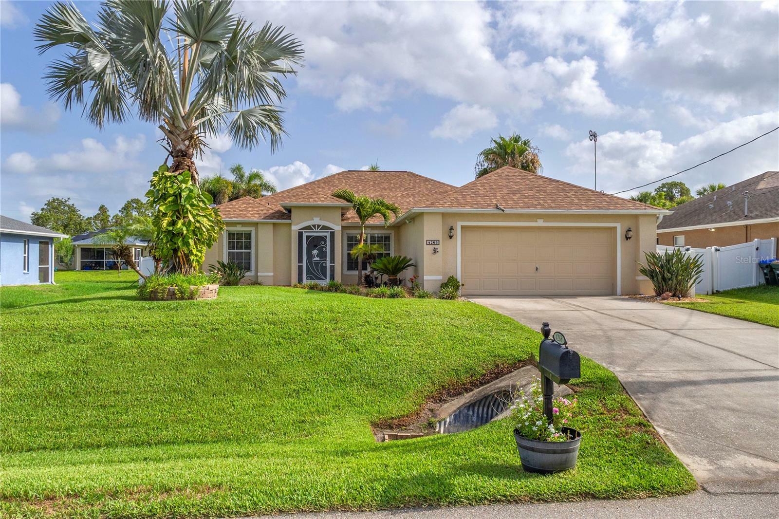 Property Photo: 4268 Leesburg Avenue FL 34288