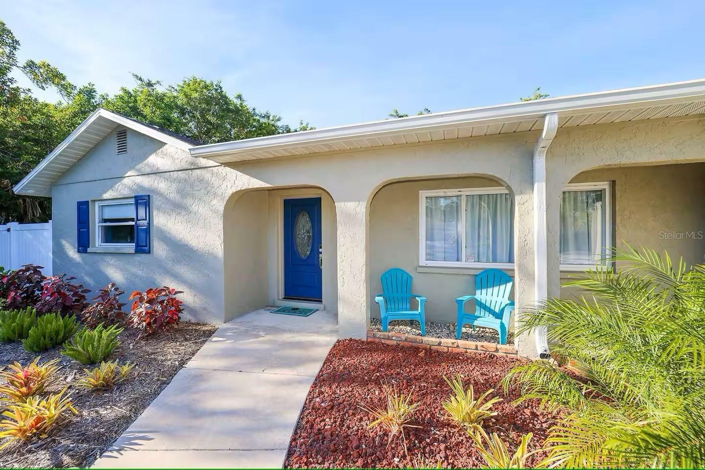 Property Photo: 8007 17th Avenue NW FL 34209