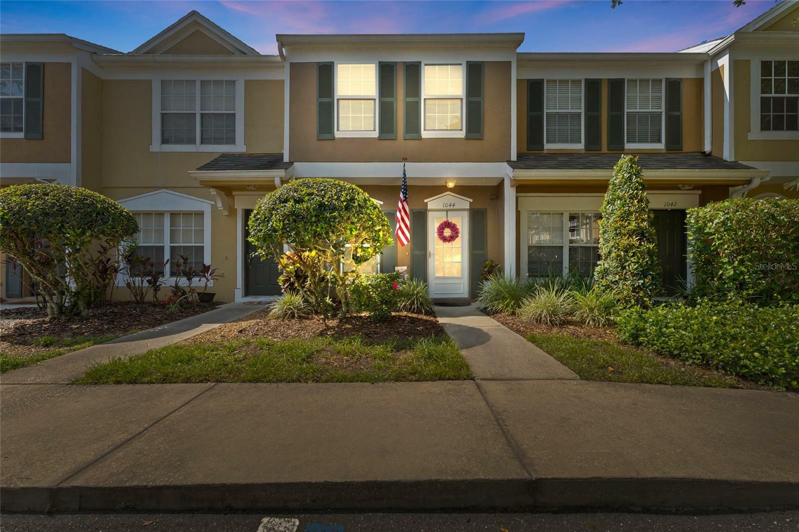 Property Photo: 1044 Kennewick Court FL 33543
