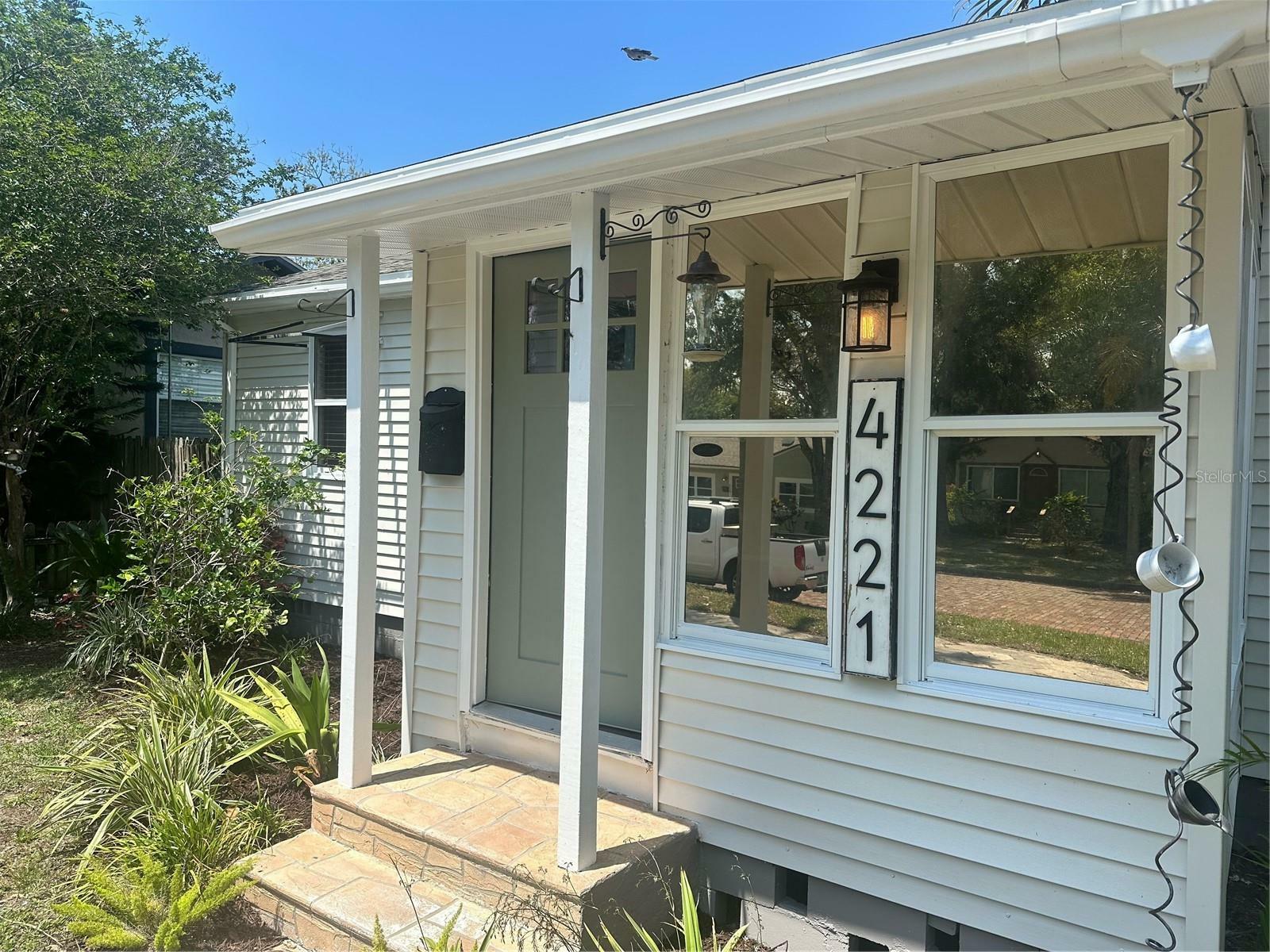 Property Photo: 4221 Burlington Avenue N FL 33713
