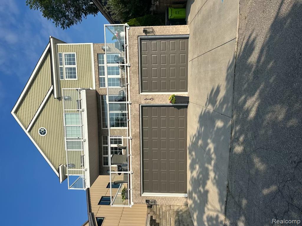 Property Photo:  610 Longpointe Drive  MI 48362 2343 