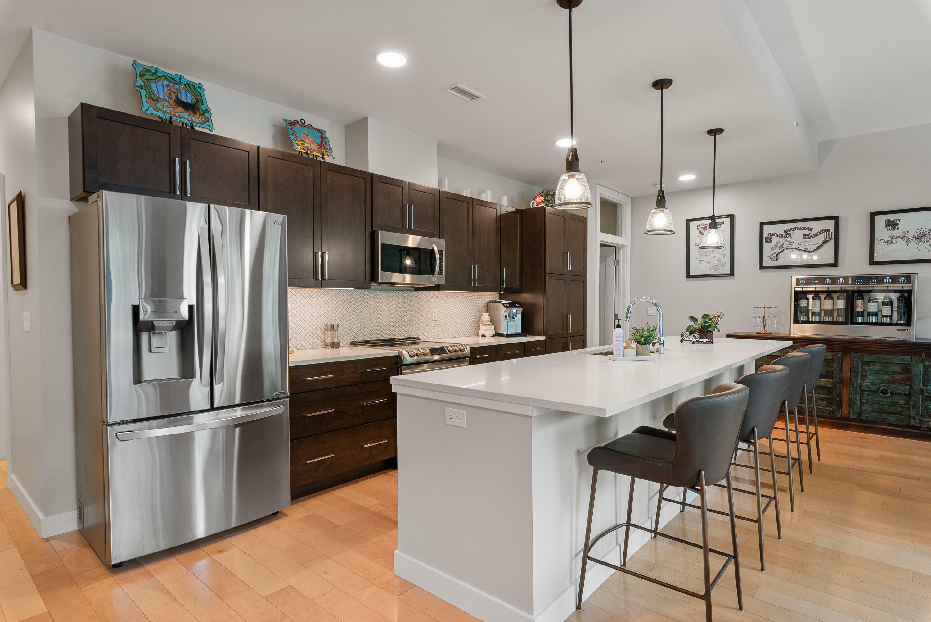 Property Photo: 215 E Pleasant St 208 WI 53066