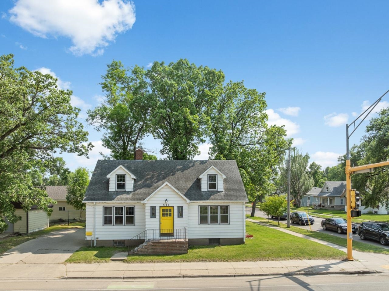 Property Photo: 521 3rd Ave NW ND 58703