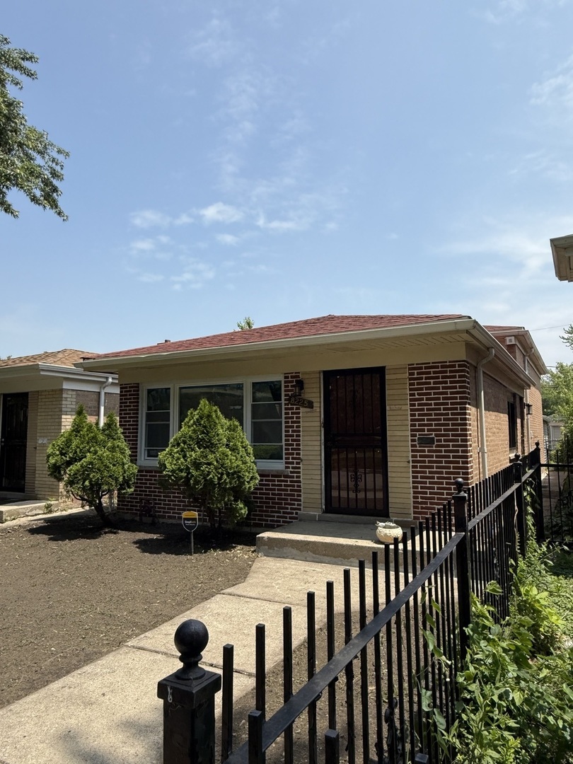 Property Photo: 8225 S Wentworth Avenue IL 60620