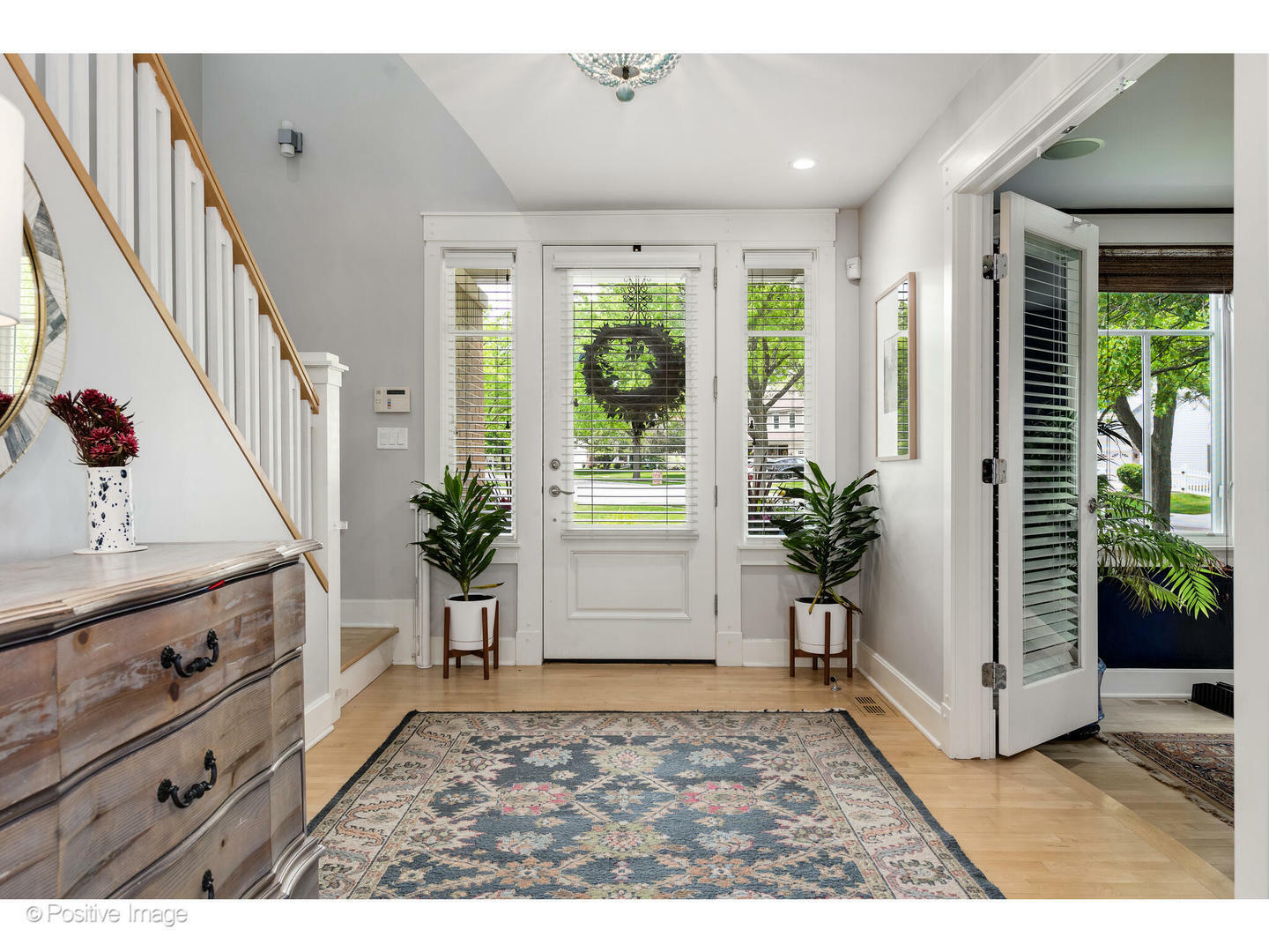 Property Photo: 1509 E Eton Drive IL 60004