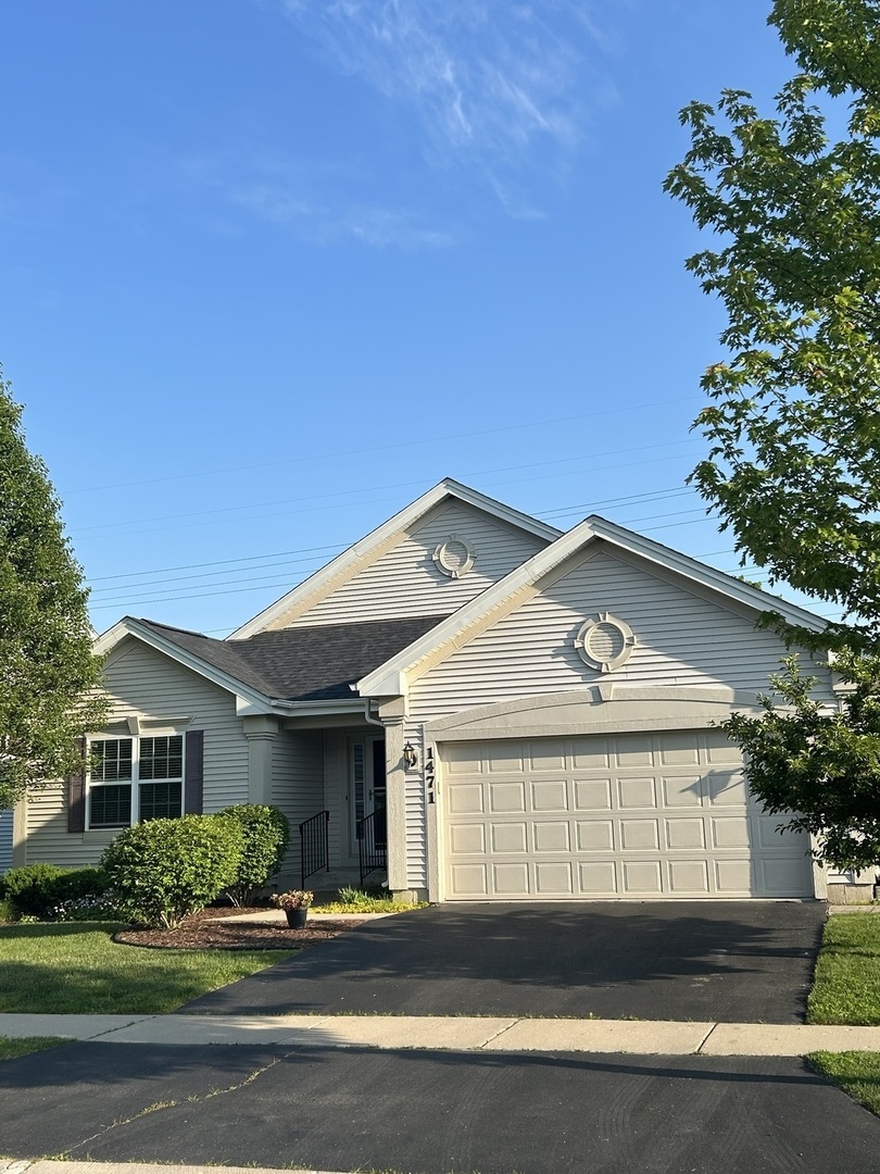 Property Photo:  1471 Baroque Avenue  IL 60073 