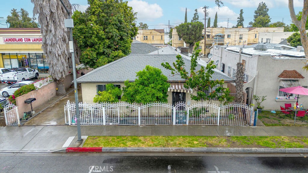 Property Photo: 7117 Malabar Street CA 90255