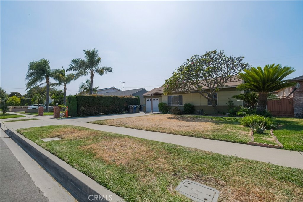 Property Photo:  7227 Farmland Avenue  CA 90660 