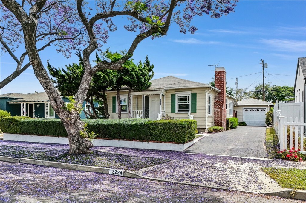 Property Photo:  3224 Cerritos Avenue  CA 90755 