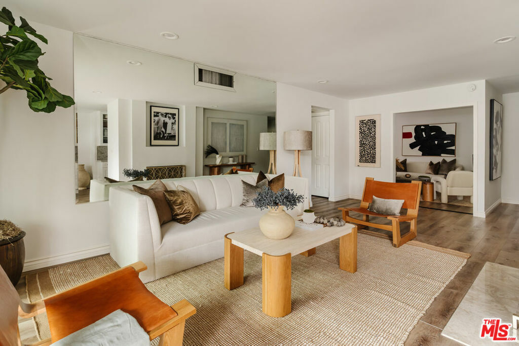 424 N Palm Drive 101  Beverly Hills CA 90210 photo