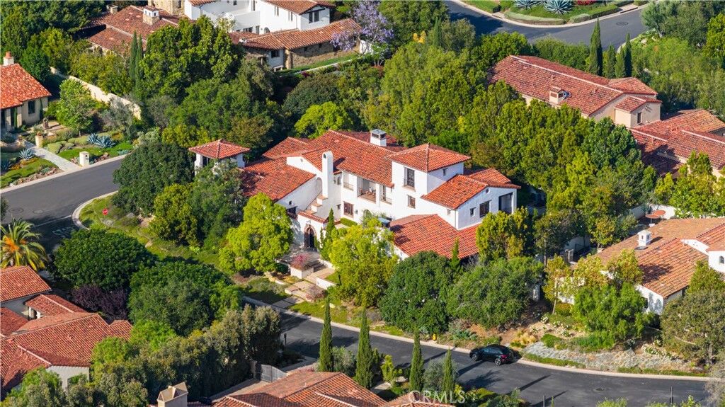 Property Photo: 20 Cactus CA 92603