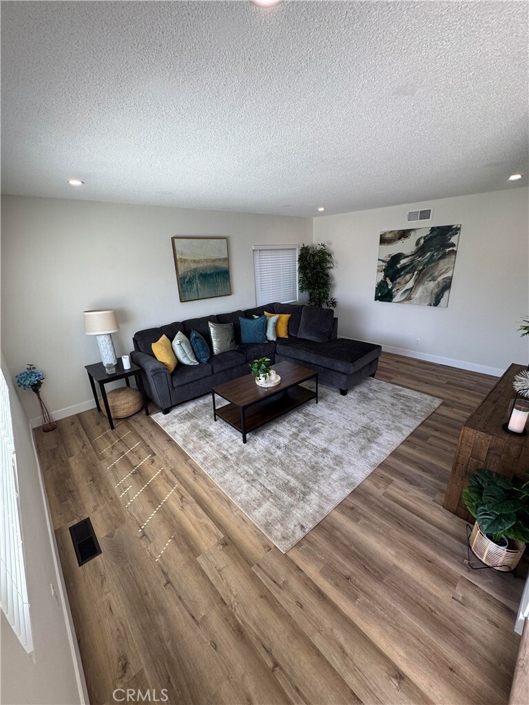 Property Photo:  1543 W 124th Street  CA 90047 