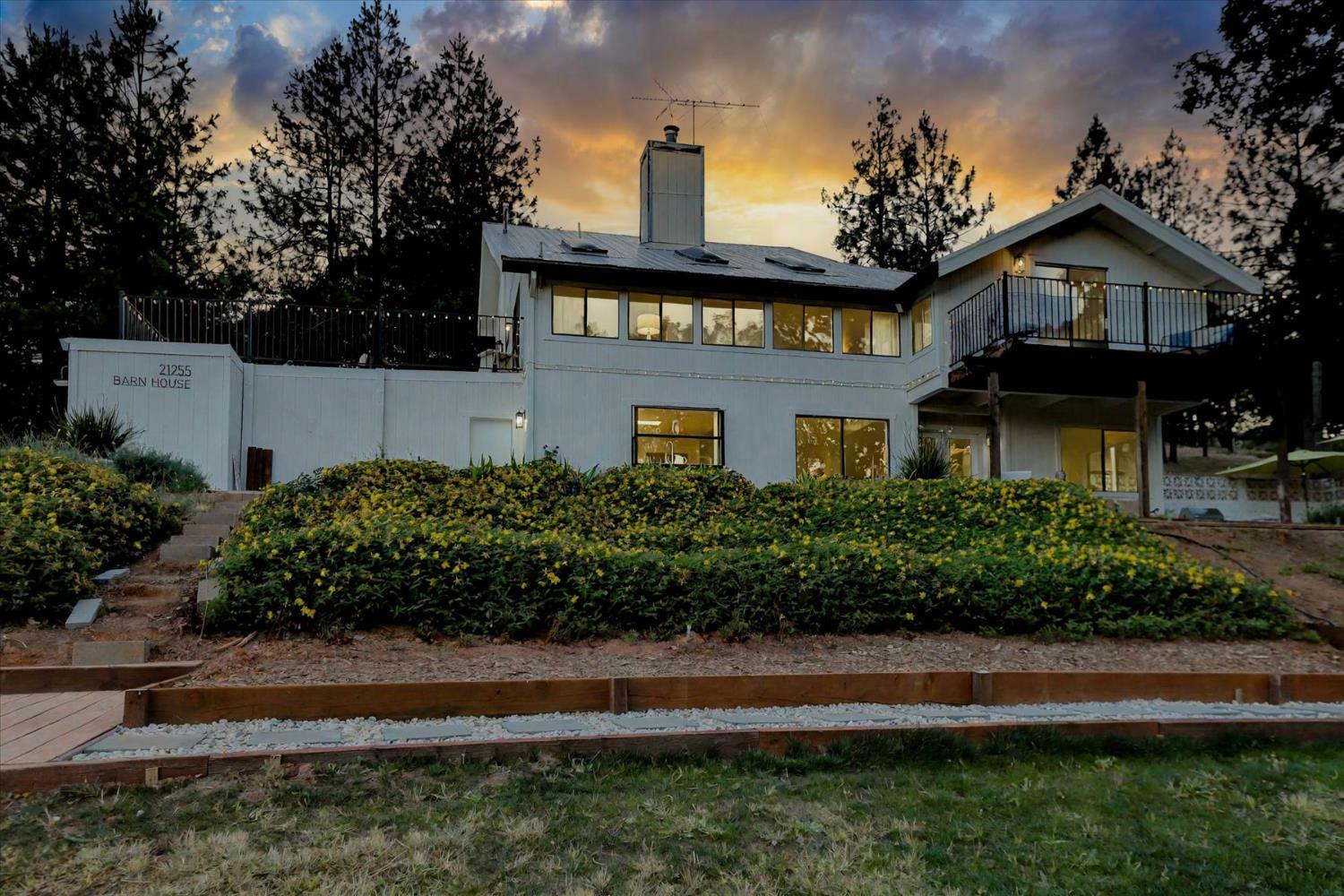 Property Photo: 21255 Meadow Oaks CA 95713