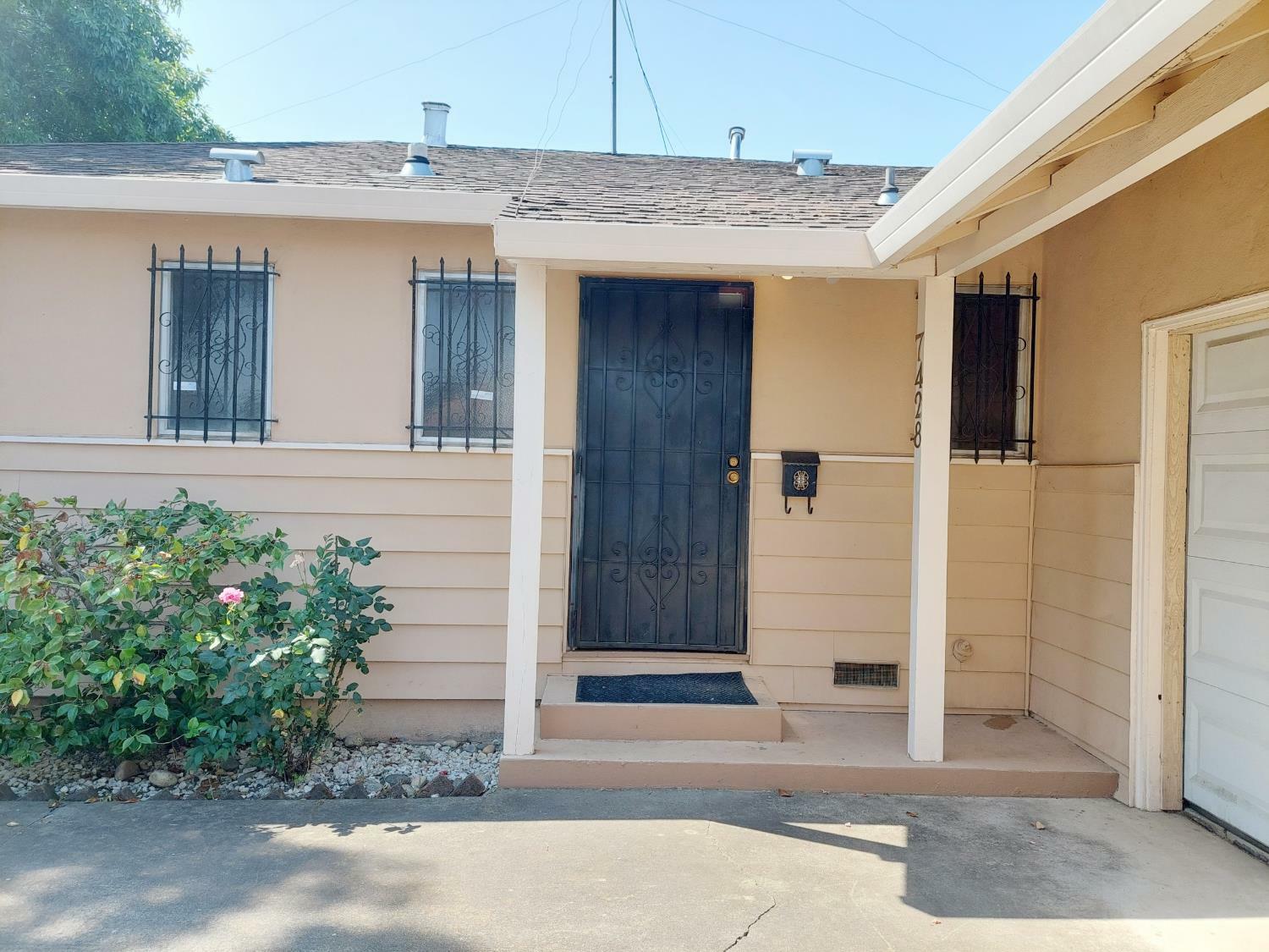 Property Photo: 7428 Amherst Street CA 95822