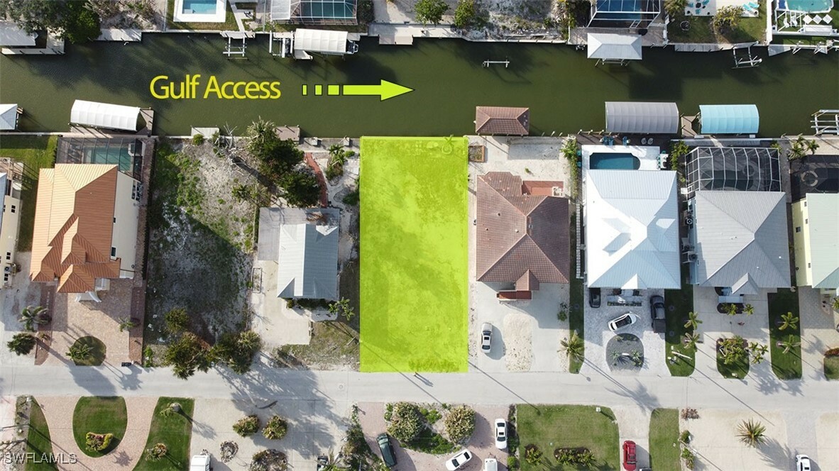 Property Photo: 185 Egret Street FL 33931