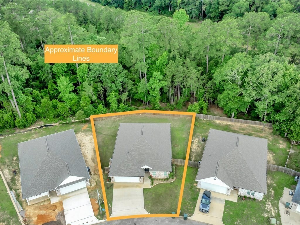 Property Photo: 829 Village Gate Circle TX 75961